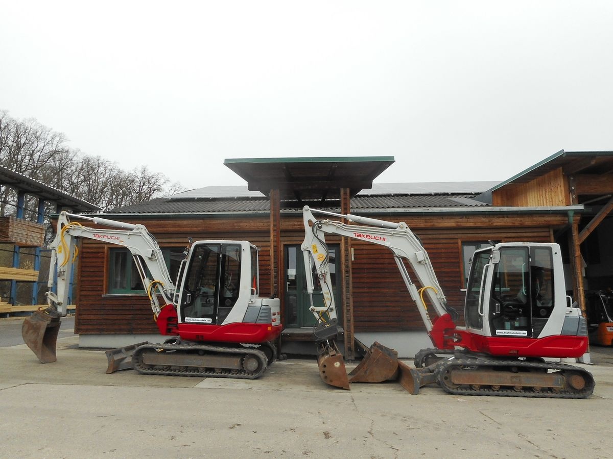 Takeuchi tb 250 ( 4.965kg ) hydr. sw + alle leitungen excavator €27,500