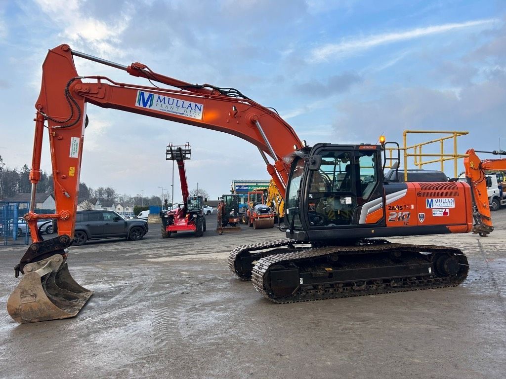 Hitachi zx210 lc-7 Koparka gąsienicowa 92 417 €