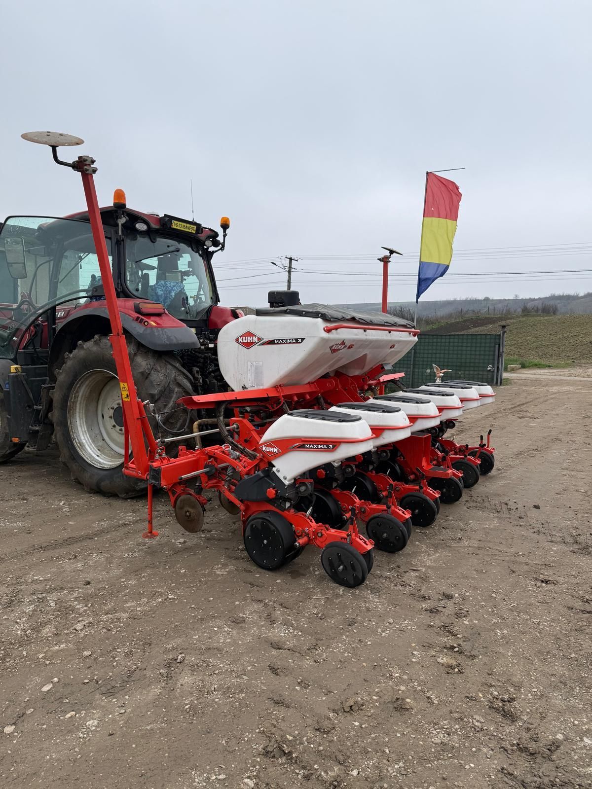 Kuhn Maxima 3 M Siewnik rzędowy/agregat uprawowo-siewny 33 000 €