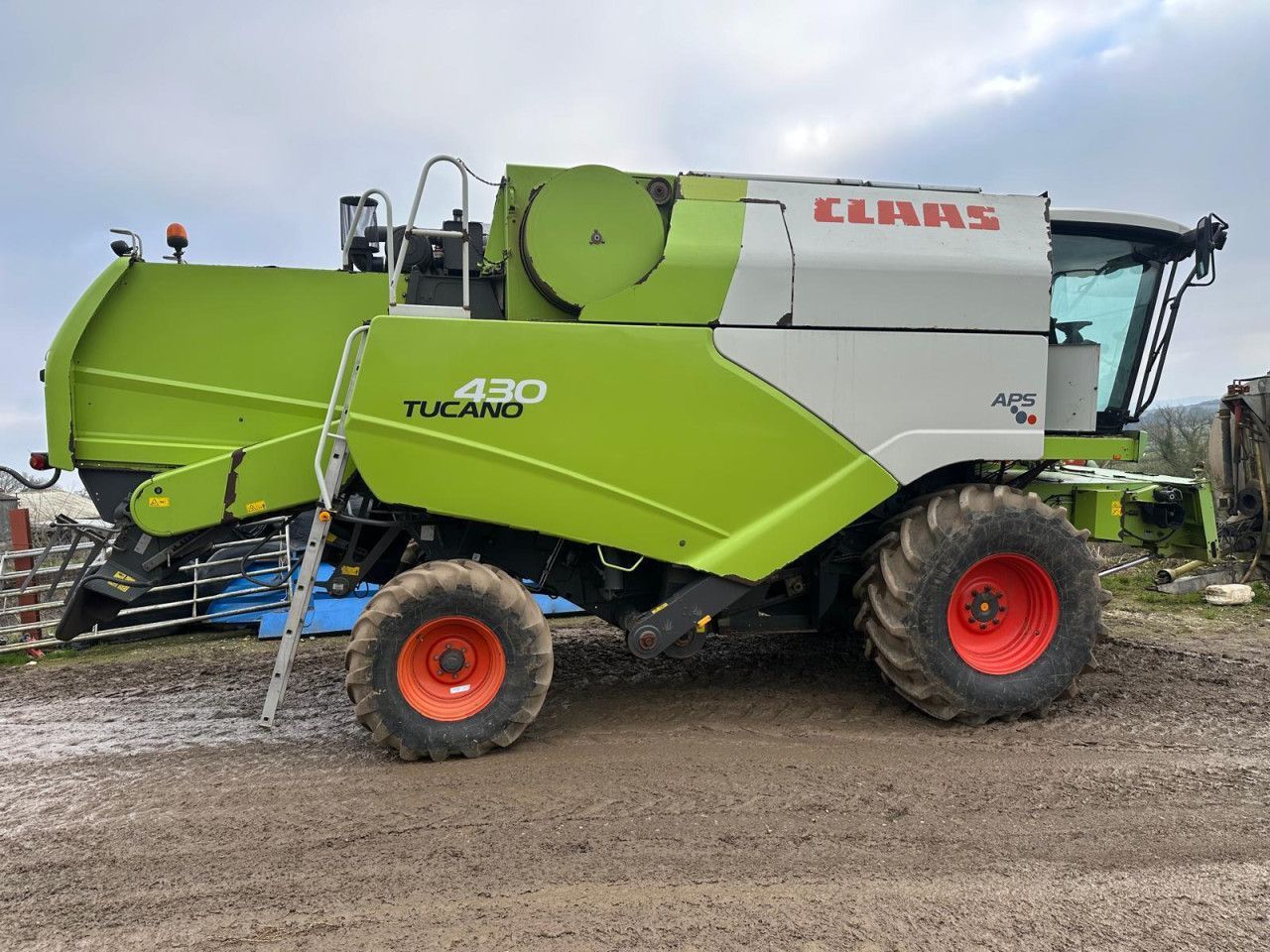 E-FARM: Claas Tucano 430 - Mähdrescher - id GMBLPNX - 69.339 € - Baujahr: 2010 - Abgelesene Motorstunden: 2.280,Vereinigtes Königreich