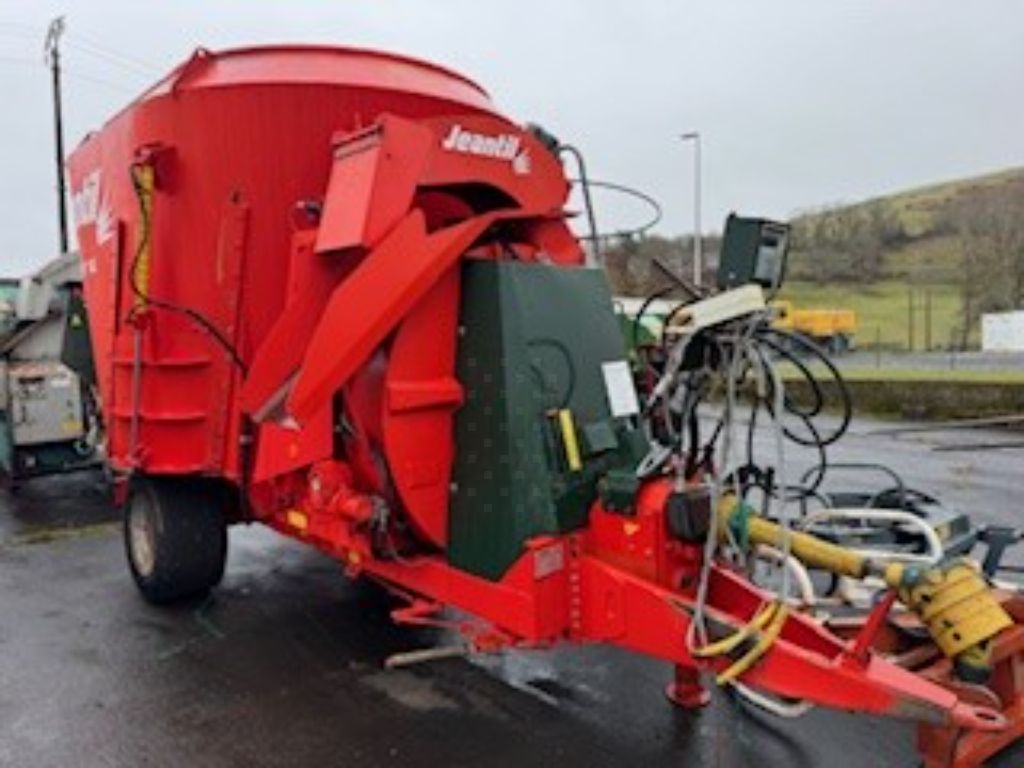 Jeantil mv14 Mixer feeder €12,000