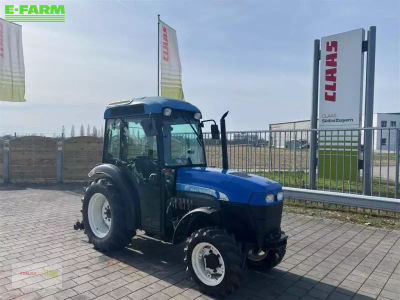 E-FARM: New Holland TN70 - Tractor - id I2DSFC9 - €16,900 - Year of construction: 2002 - Engine hours: 3,700,Engine power (HP): 69,Germany