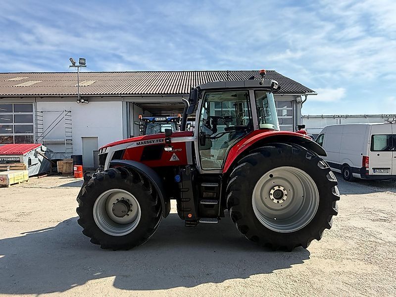 Massey Ferguson 7S.210 Traktor 170 000 €