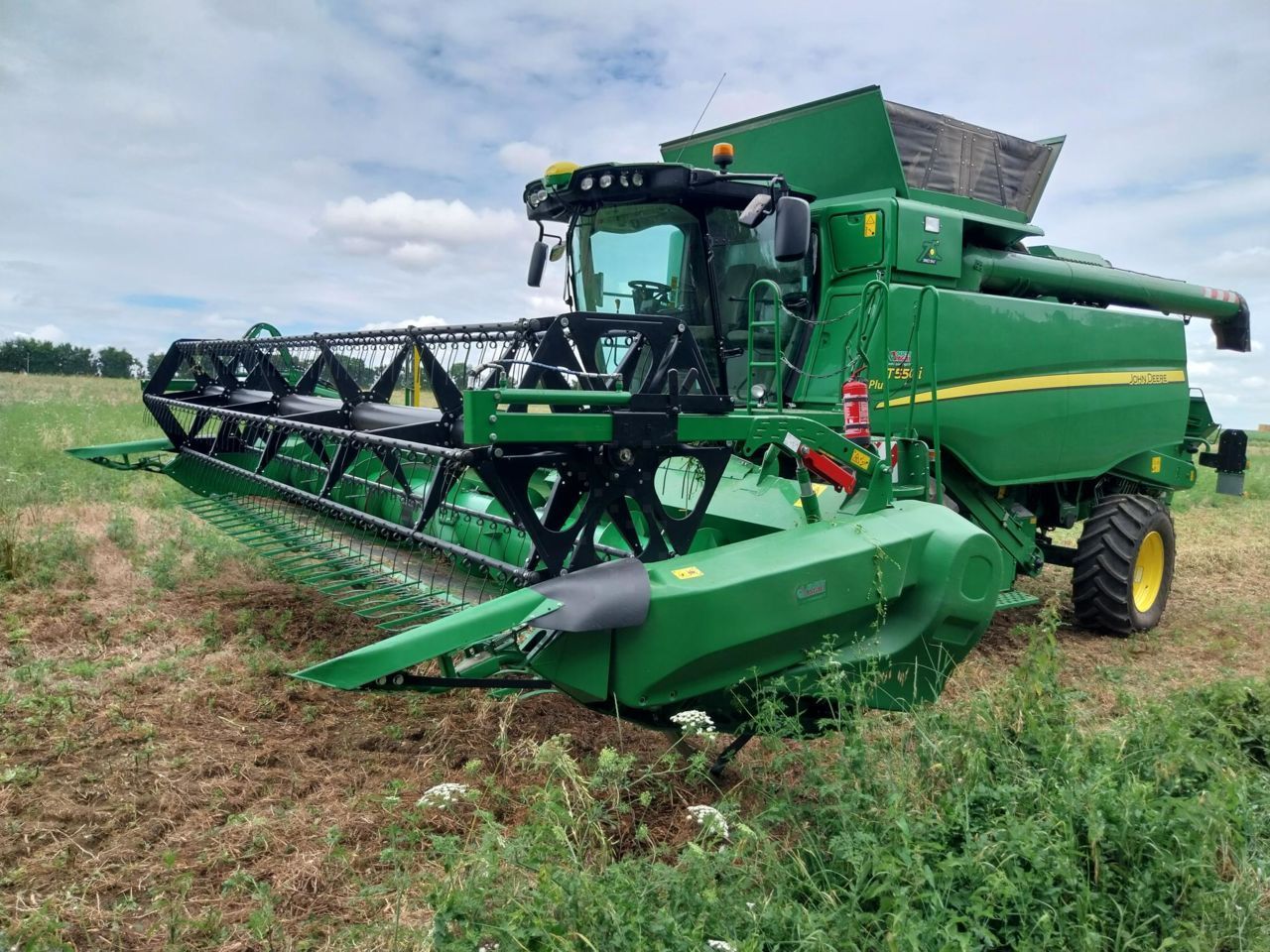E-FARM: John Deere T 550 i - Mähdrescher - id Z3MRRHQ - 210.000 € - Baujahr: 2022 - Abgelesene Motorstunden: 500,Frankreich