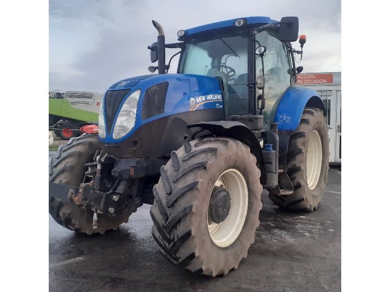 E-FARM: New Holland T7.200 - Tracteur - id CCQJRJT - 49 900 € - Année: 2014 - Lecture du nombre d'heure: 5 950,Puissance du moteur (chevaux): 155,France