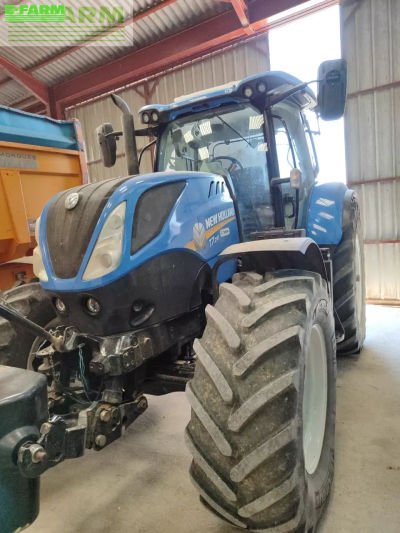 E-FARM: New Holland T7.210 - Τρακτέρ - id HNBQCQ8 - 75.000 € - Χρονία: 2016 - Μετρητής ωρών: 4.800,Ισχύς κινητήρα: 165,Γαλλία