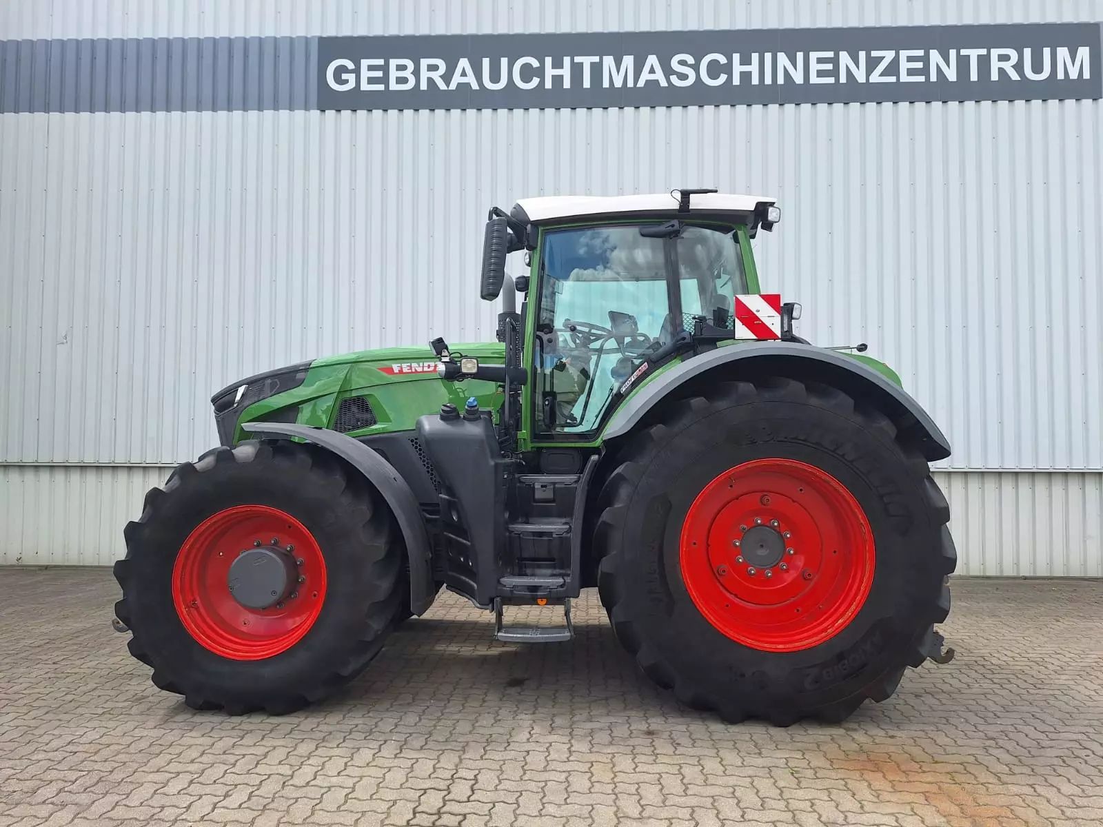 E-FARM: Fendt 942 Vario ProfiPlus - Traktor - id Q2KHLFK - 255.000 € - Baujahr: 2021 - Abgelesene Motorstunden: 2.294,Motorleistung (PS): 415,Deutschland