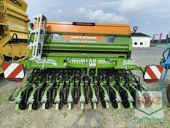 E-FARM: Amazone drillkombination - Semoir - id RDPIIZ5 - Année: 2023 - Allemagne