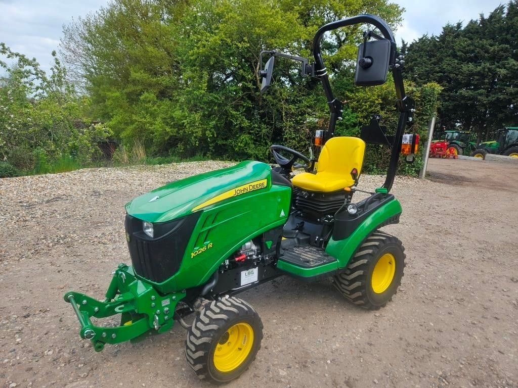 John Deere 1026 R Tractor €17,293