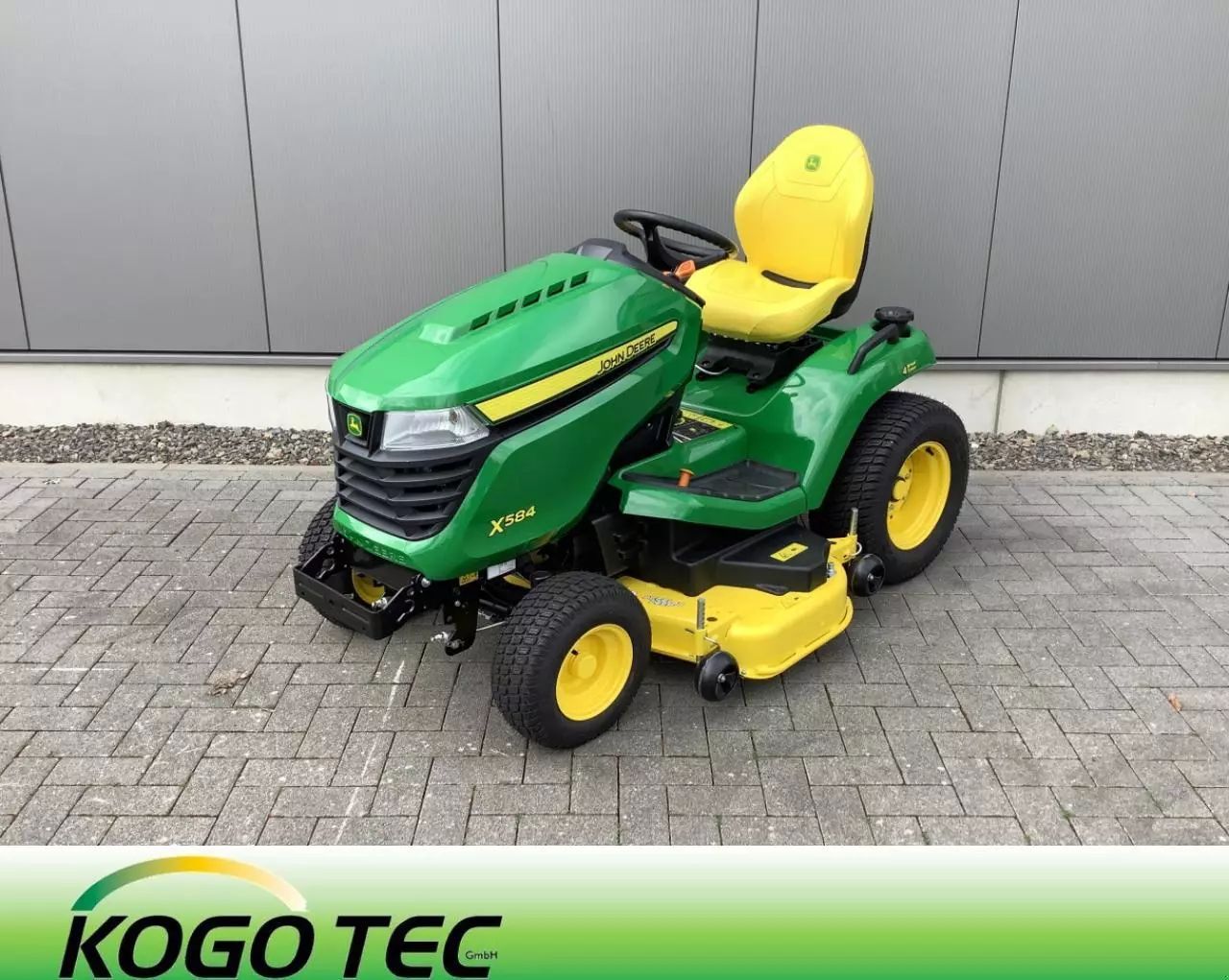 John Deere X584 Fűnyíró 9327 EUR
