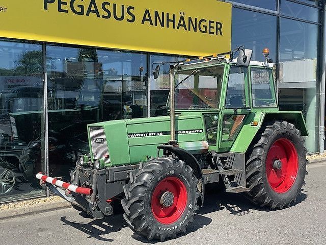 E-FARM: Fendt favorit 611 ls traktor schlepper oldtimer - Traktor - id 9XLM2F1 - 18.999 € - Motorleistung (PS): 104 - Deutschland