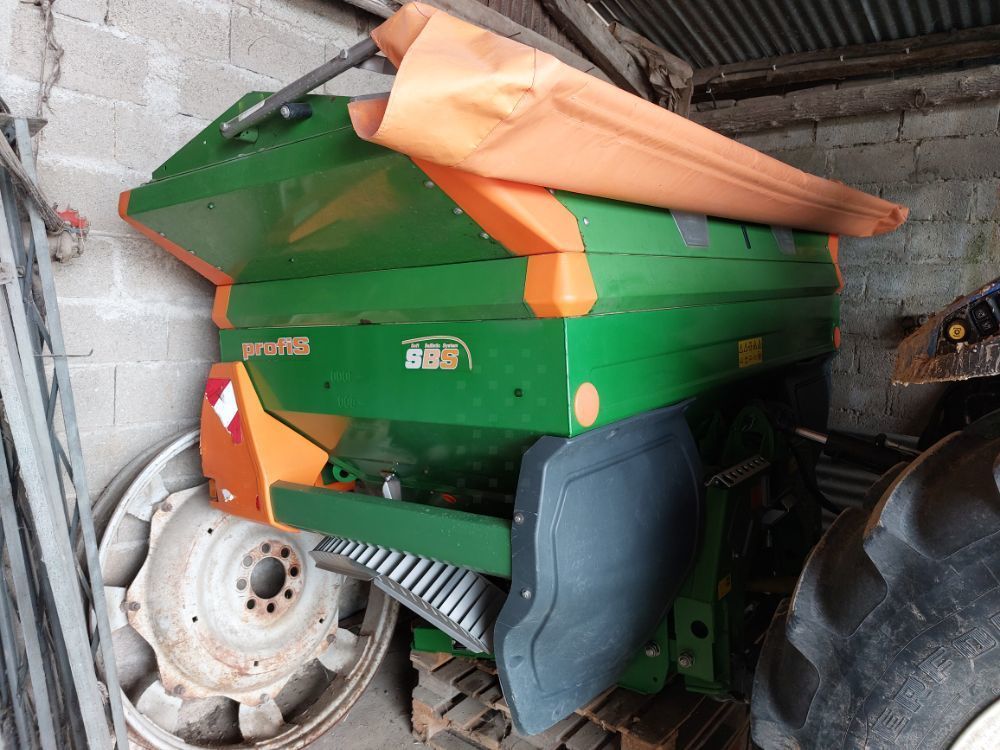 E-FARM: Amazone zam profis - Düngerstreuer - id UHFRSJM - Baujahr: 2009 - Frankreich