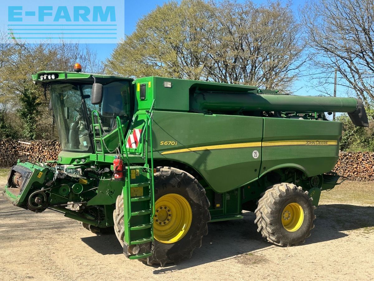 John Deere S 670 i Combine harvester €130,000