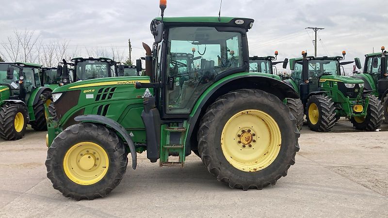 John Deere 6125 R Tractor €52,686