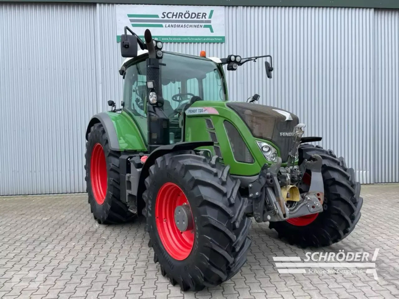 E-FARM: Fendt 720 Vario ProfiPlus - Tractor - id LLYNF6K - 132.885 € - Año: 2017 - Horas: 3118,Potencia del motor: 204,Alemania