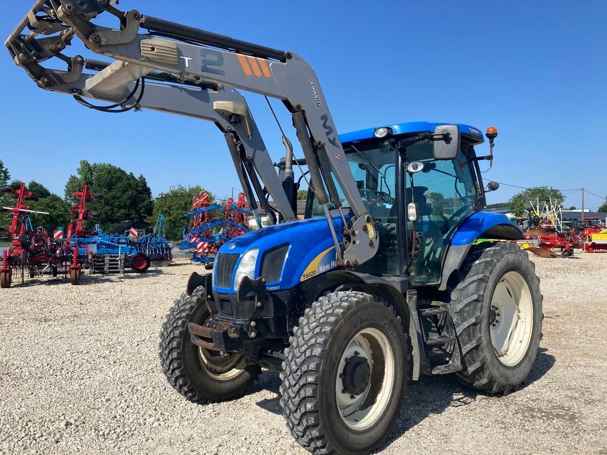 E-FARM: New Holland T6020 Elite - Traktor - id XSVRCJ6 - 31 000 EUR - Gyártási év: 2011 - Üzemóra (motor): 7950,Motor teljesítménye (LE): 115,Franciaország