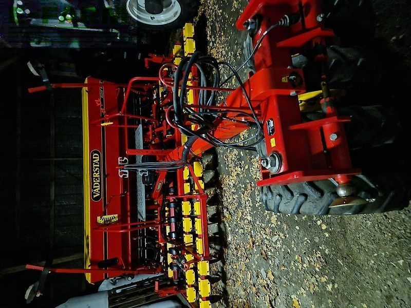 VÄDERSTAD Rapid 400 C Siewnik rzędowy/agregat uprawowo-siewny 27 888 €