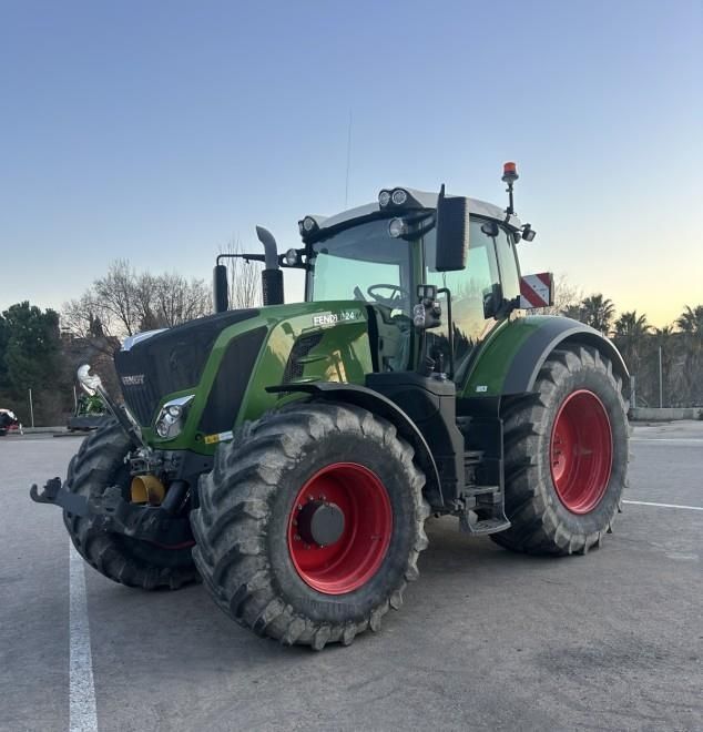 Fendt 824 Vario Traktor 135 000 €