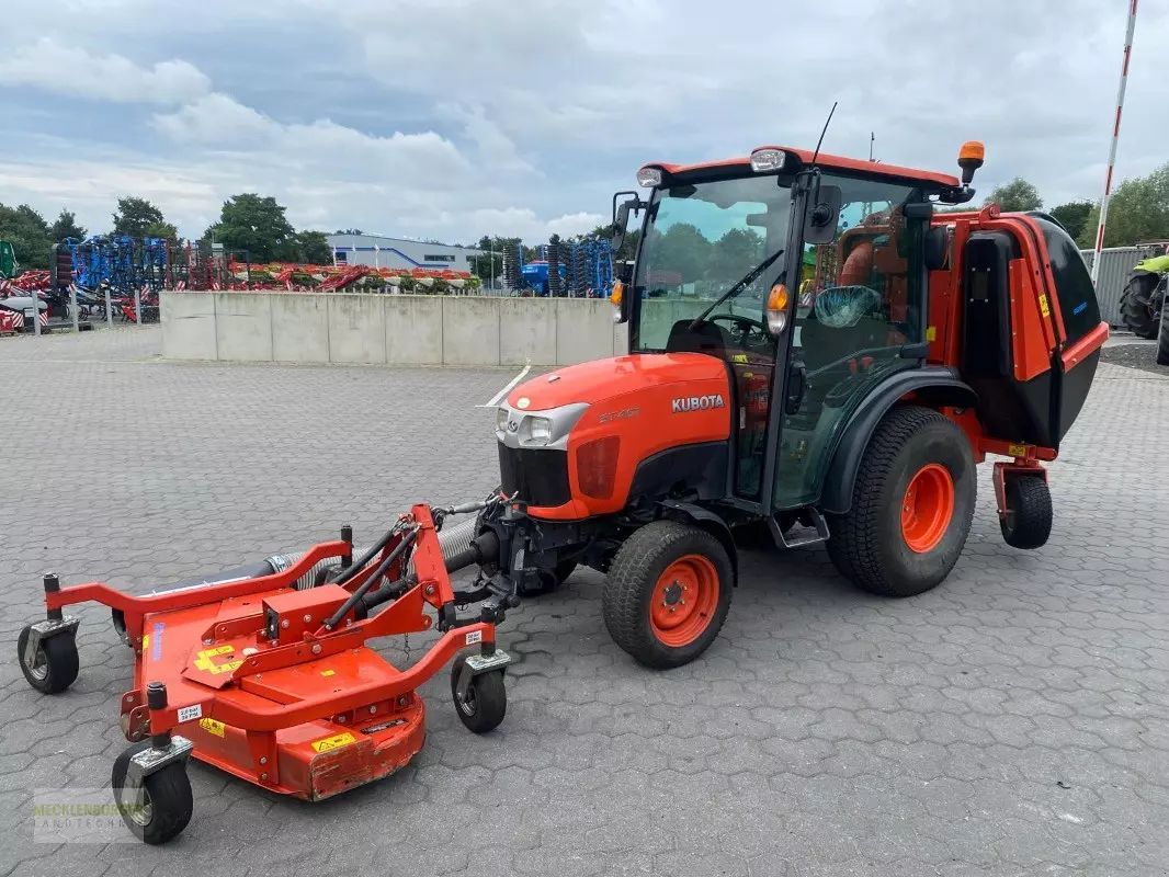 E-FARM: Kubota st 401-c - Трактор - id RMNSCPG - 22 900 € - Год выпуска: 2019 - Отработанные часы: 1 398,Мощьность двигателя: 38,Германия