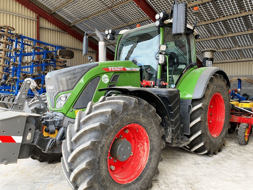Fendt 724 Vario Profi Plus Трактор 138 000 €
