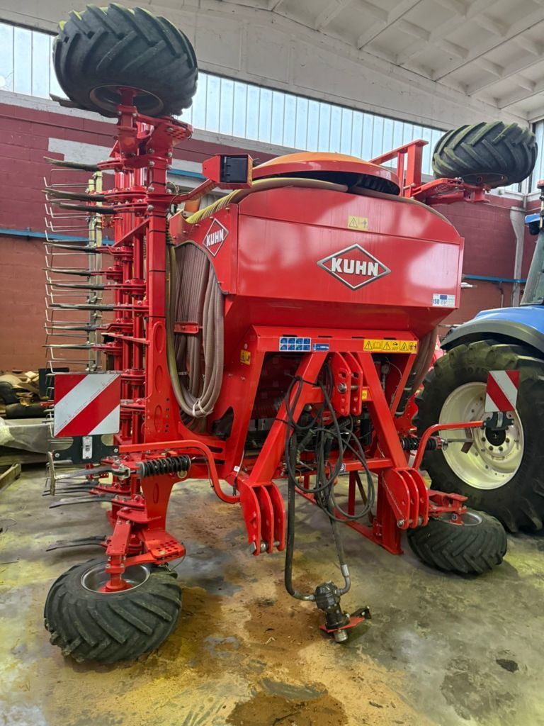Kuhn Megant 602 R Siewnik rzędowy/agregat uprawowo-siewny 38 000 €