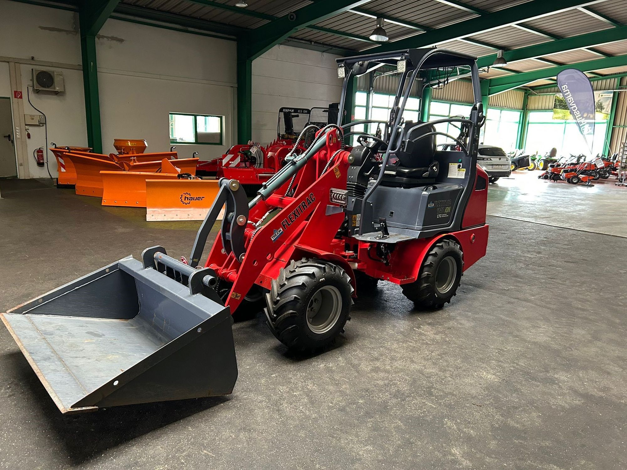 E-FARM: Trejon Flexitrac 1140 ION - Miniładowarka - id 5VWV3NU - 30 000 € - Rok produkcji: 2023 - Austria