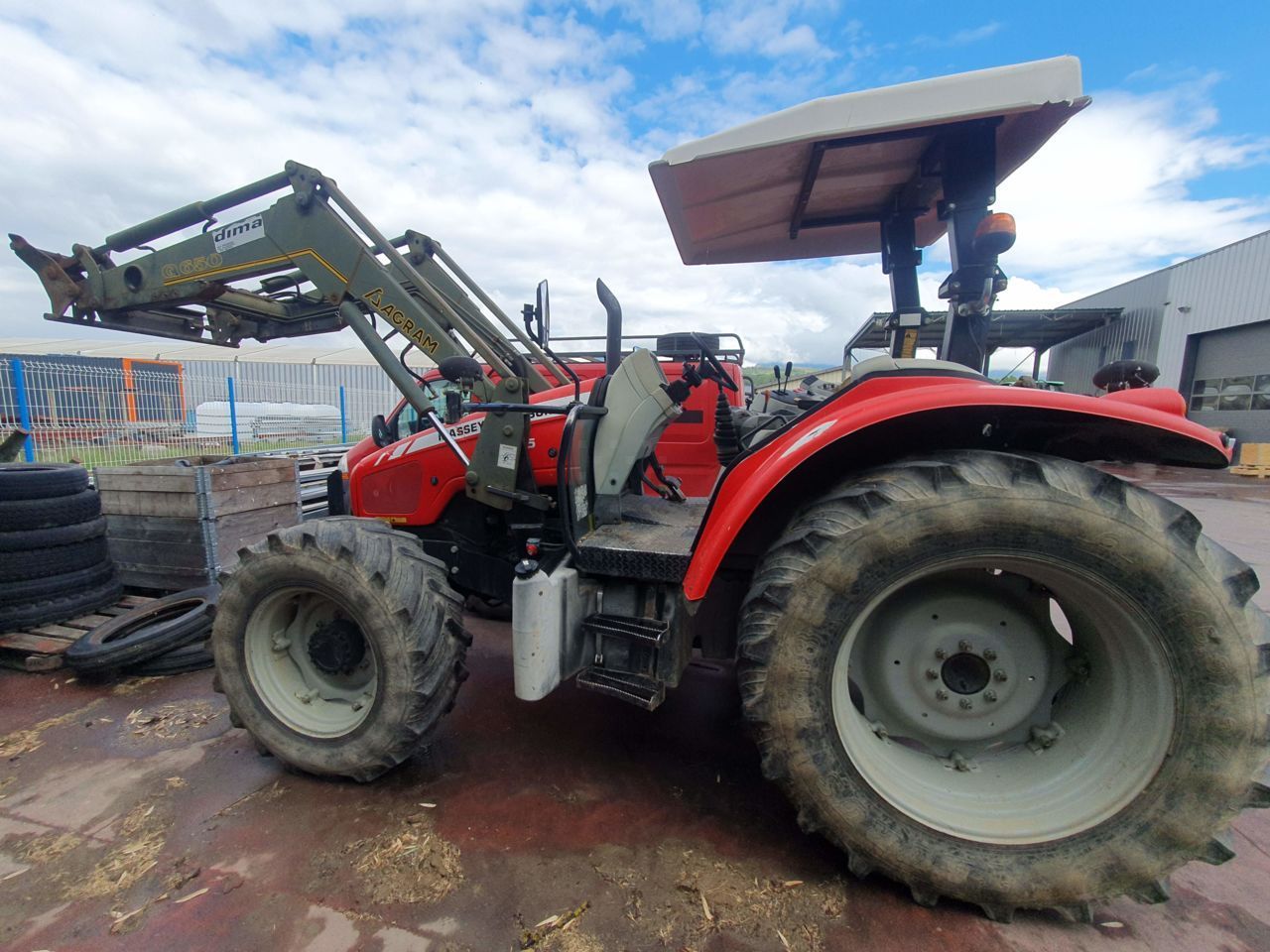E-FARM: Massey Ferguson 5425 - Tractor - id ZRPB3JF - 21.000 € - Año: 2009 - Horas: 7960,Potencia del motor: 86,Francia