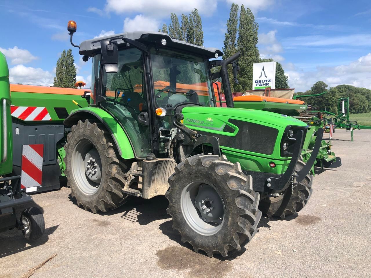 E-FARM: Deutz-Fahr 5080D Keyline - Traktor - id BQMQUNA - Baujahr: 2022 - Abgelesene Motorstunden: 175,Motorleistung (PS): 80,Frankreich