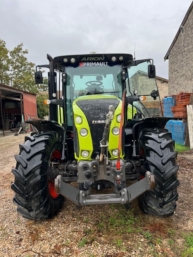 Claas Arion 620 Tractor
