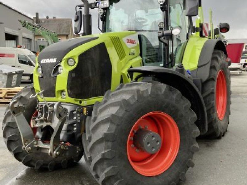 Claas Axion 870 CMATIC Tractor €164,900
