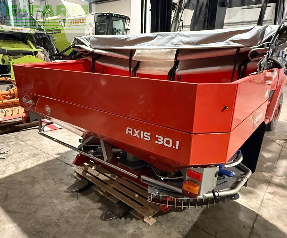 Kuhn axis 30.1 Fertiliser spreader €9,500