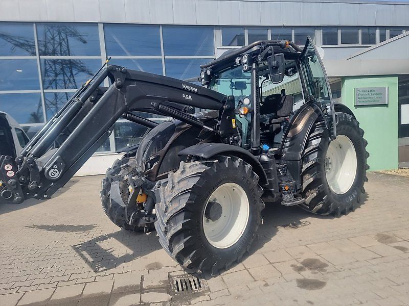 E-FARM: Valtra N175 - Traktor - id AUWRXCY - 129.900 € - Baujahr: 2023 - Abgelesene Motorstunden: 689,Motorleistung (PS): 165,Deutschland