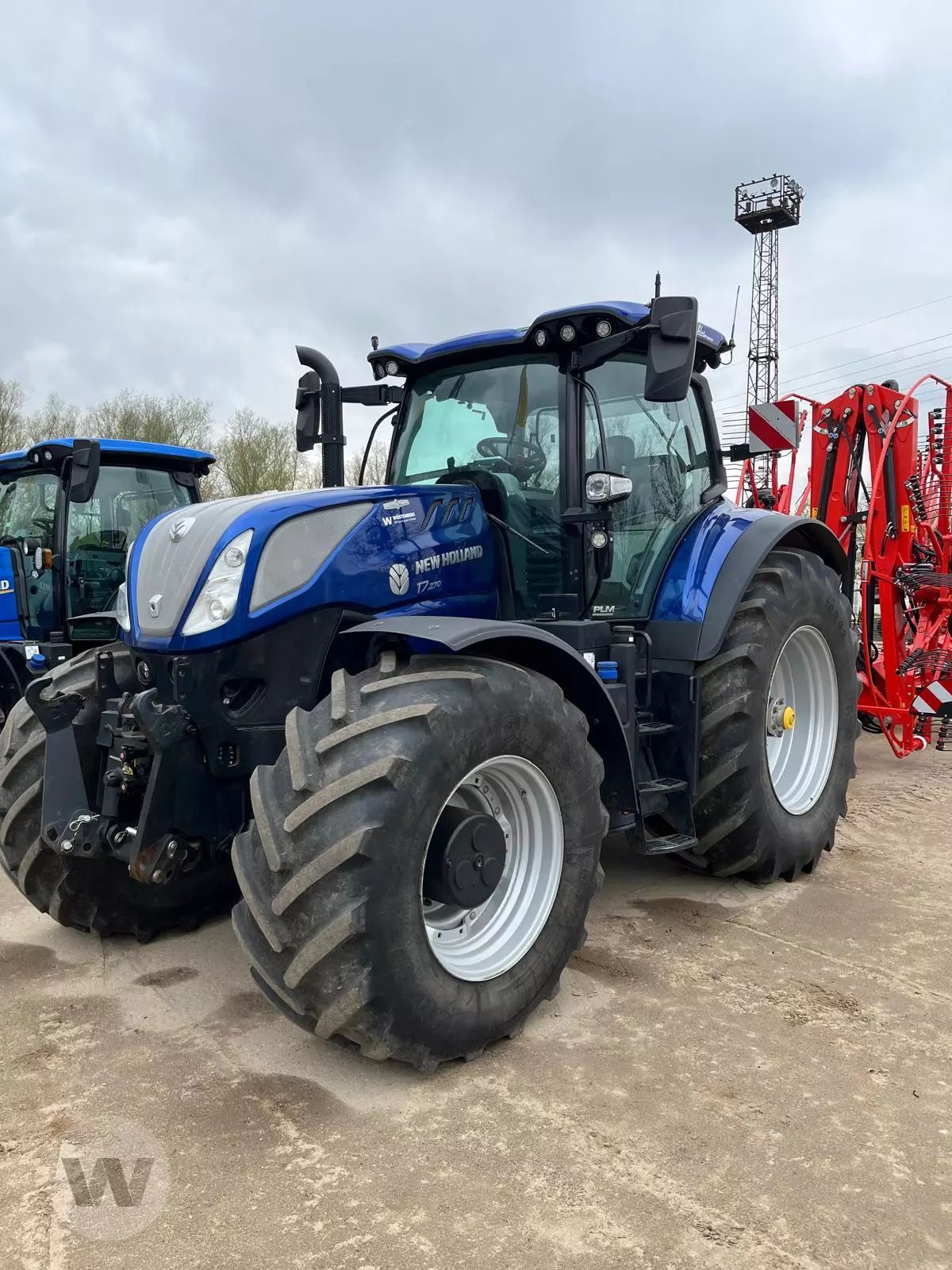 New Holland T7.270 AC Tractor €165,000
