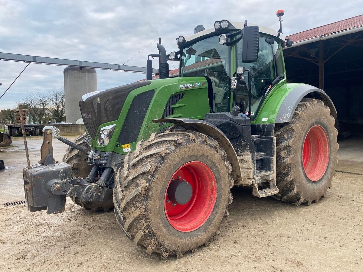 Fendt 824 Vario Profi Plus Traktor
