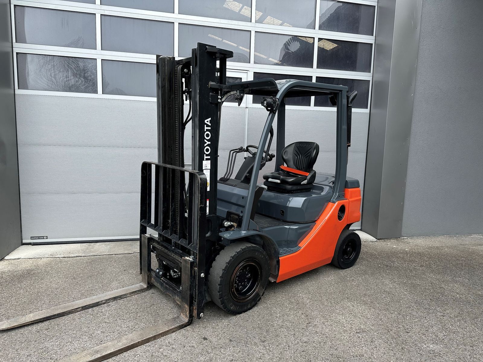 TOYOTA 52-8fdf20 - seitenschieber - 710 stunden !!! Carretilla elevadora 15.950 €