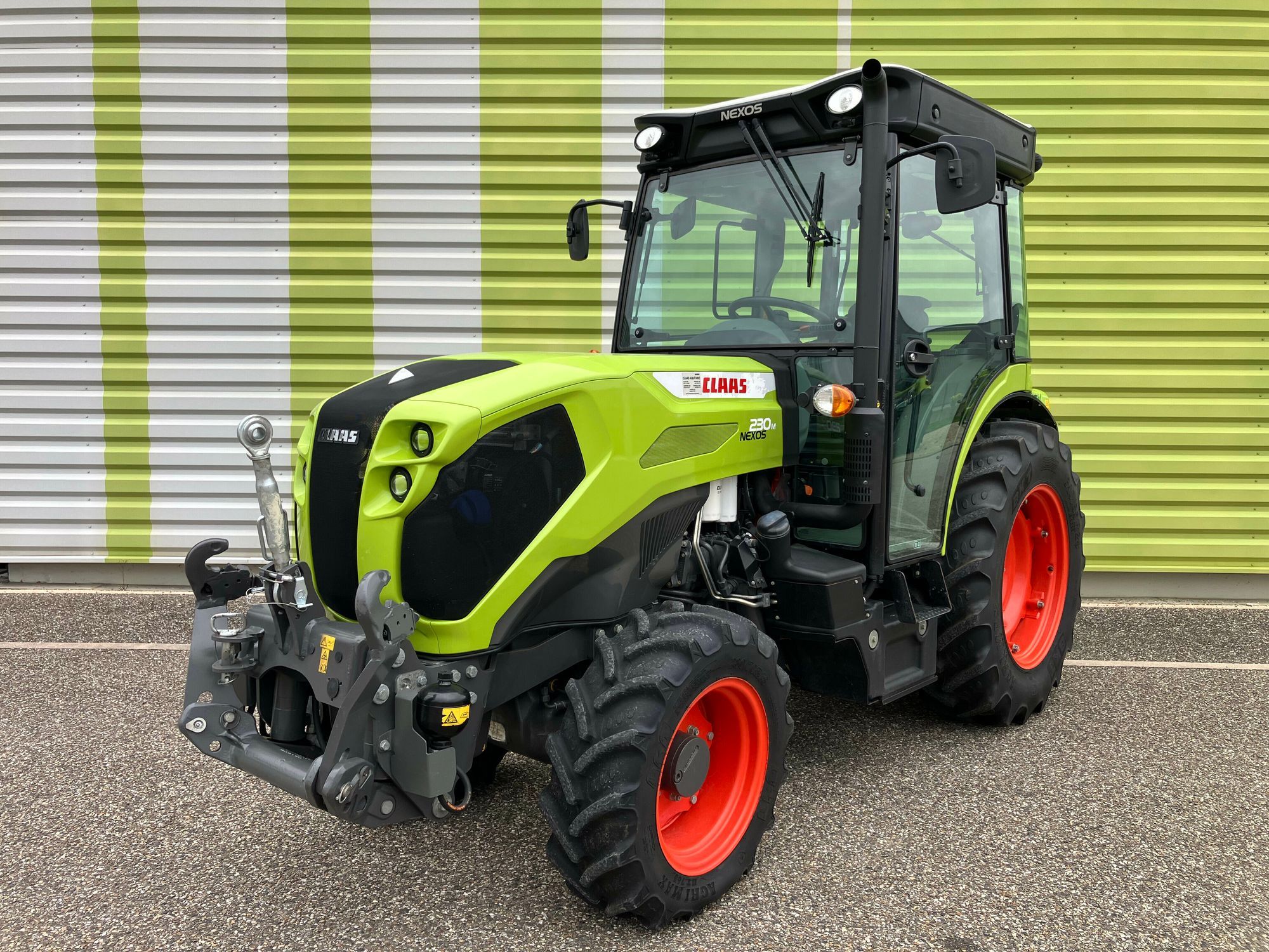 E-FARM: Claas Nexos 230 - Traktor - id MKFFXIA - 58.000 € - Baujahr: 2023 - Abgelesene Motorstunden: 775,Frankreich