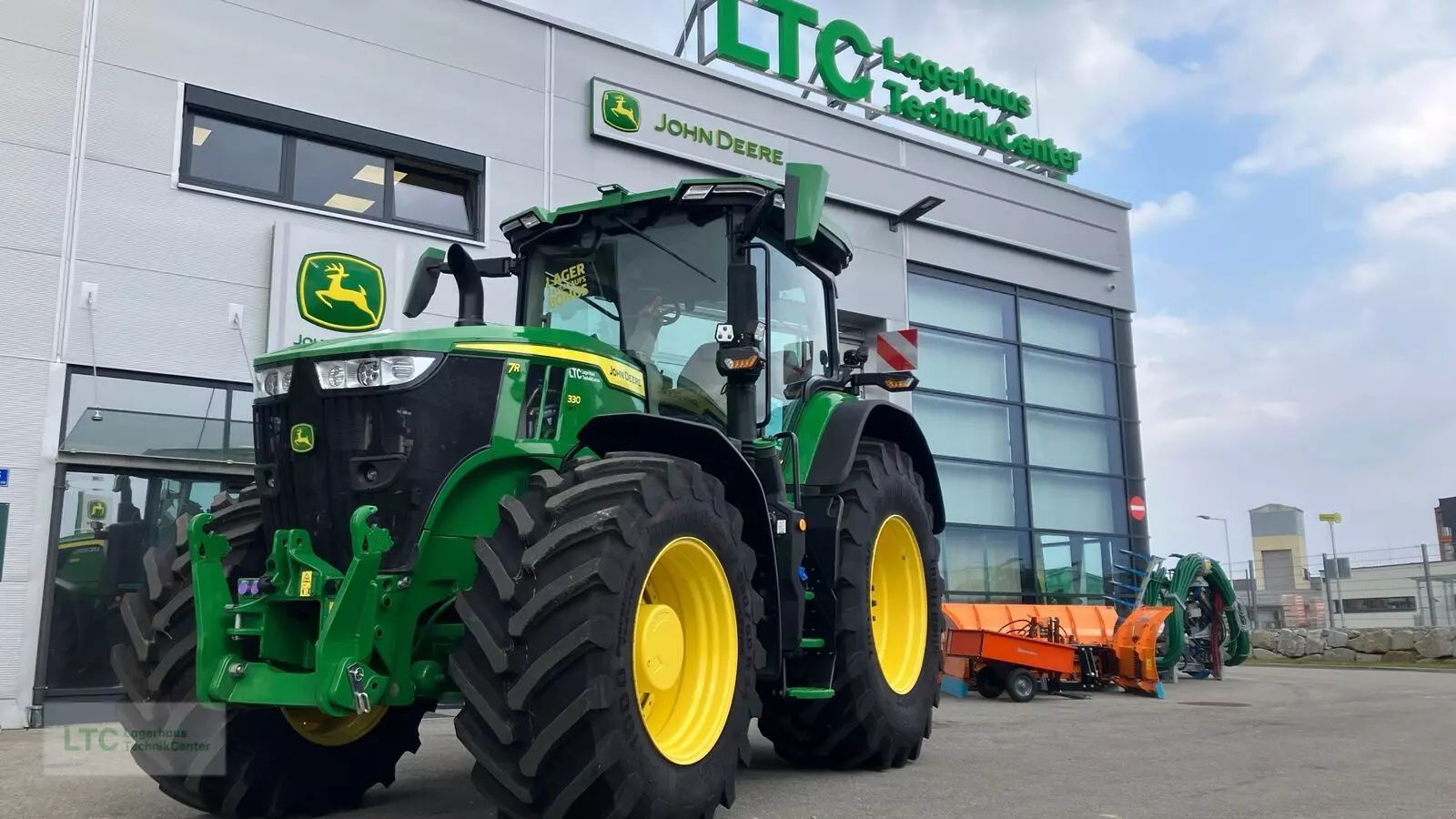 E-FARM: John Deere 7R 330 - Traktor - id I91DGRY - 283.083 € - Baujahr: 2023 - Abgelesene Motorstunden: 20,Motorleistung (PS): 330,Österreich