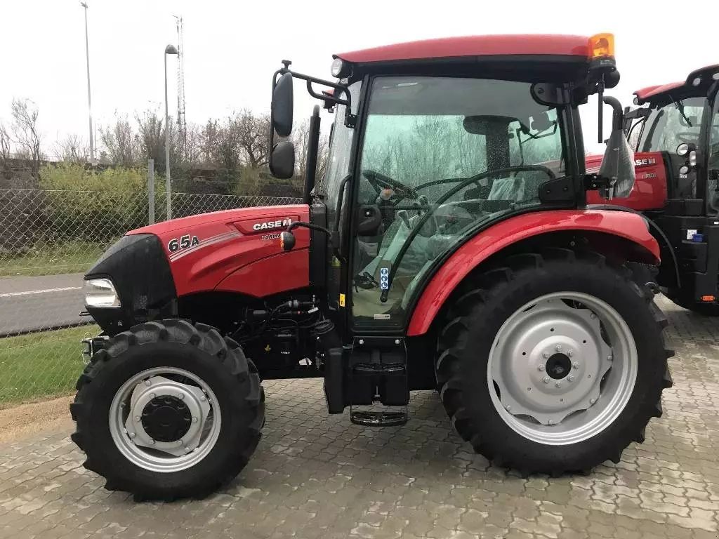 E-FARM: Case IH Farmall 65 - Tractor - id JZPGS4Q - Year of construction: 2023 - Engine hours: 10,Engine power (HP): 65,Denmark