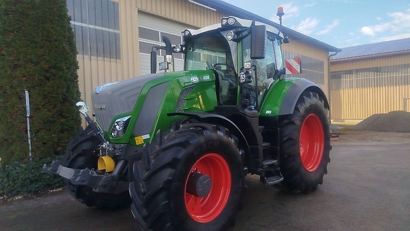 Fendt 828 Vario Τρακτέρ 182.500 €