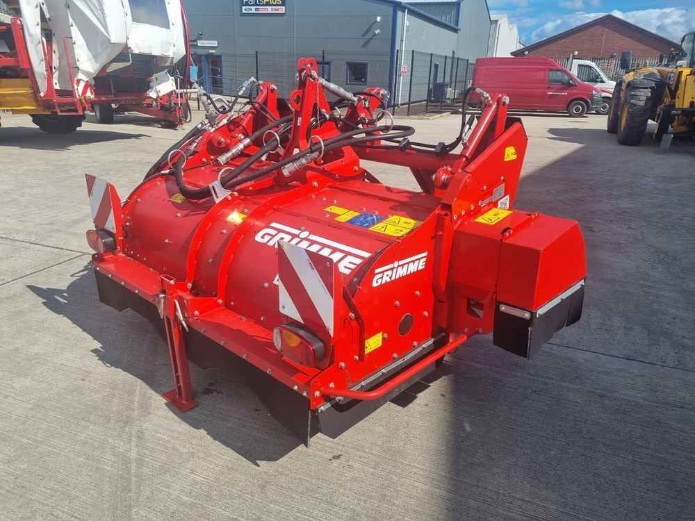 Grimme grimme ht 200 front mounted self propelled topper Cosechadora de patatas 22.920 €