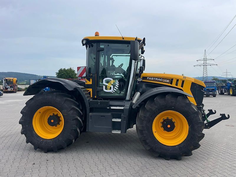 JCB Fastrac 4220 Tractor €125,000