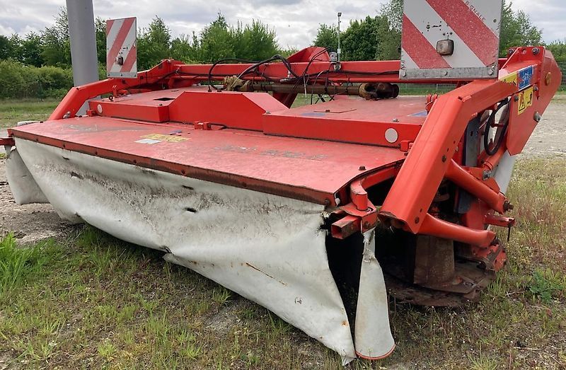 E-FARM: Kuhn GMD 8730 FF - Faucheuse - id D1BD5IF - 13 400 € - Année: 2013 - Allemagne