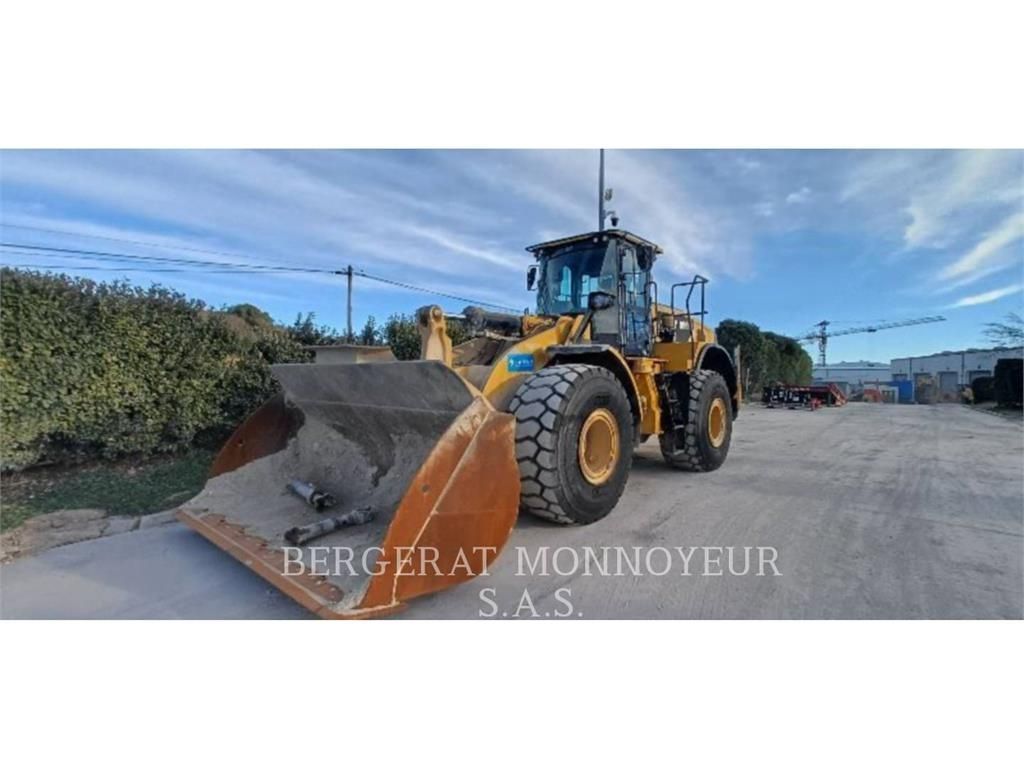 Caterpillar 966m Wheel loader €140,000