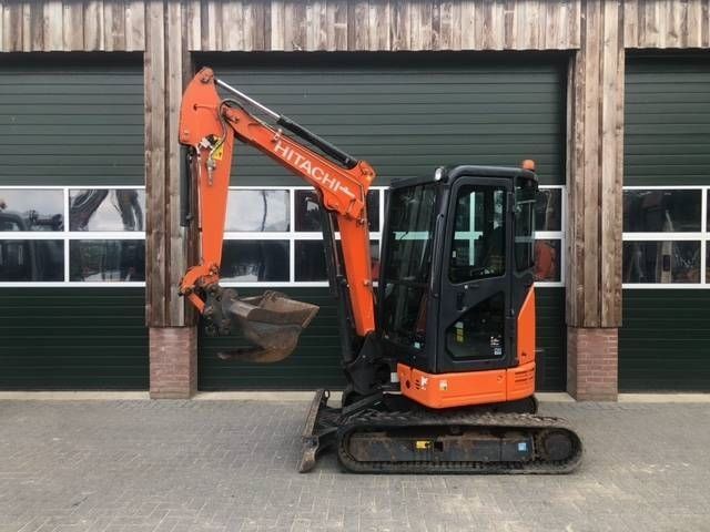 Hitachi zx 26 u-5 Mini excavadora  26.950 €
