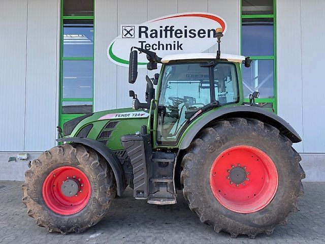 Fendt 724 Vario Profi Plus Tractor