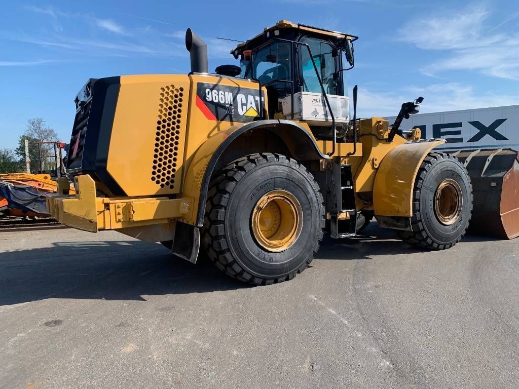 Caterpillar 966M Cargador de ruedas 77.500 €