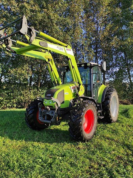 E-FARM: Claas Arion 420 - Traktor - id CZMLTGB - 46.975 € - Baujahr: 2010 - Abgelesene Motorstunden: 4.500,Motorleistung (PS): 122,Deutschland