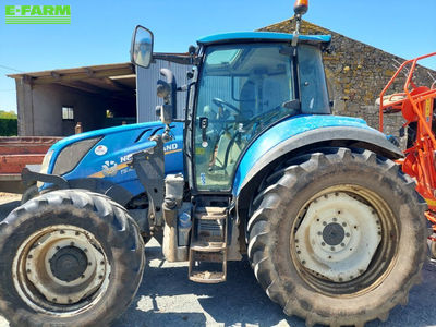 E-FARM: New Holland T5.110 EC - Tractor - id SZ2WY7C - €42,000 - Year of construction: 2016 - Engine hours: 5,700,Engine power (HP): 110,France