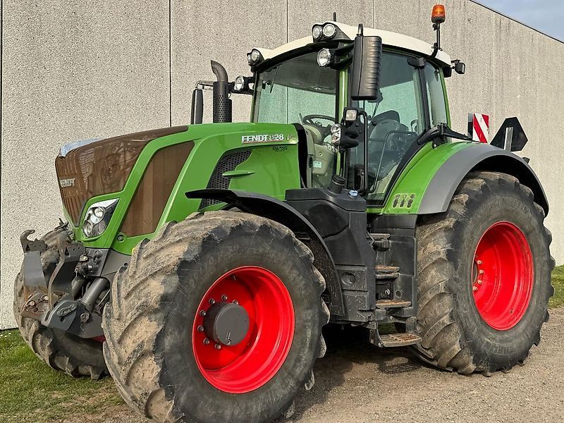 E-FARM: Fendt 828 Vario - Трактор - id 7KEFXGE - 117 845 € - Год выпуска: 2017 - Отработанные часы: 3 900,Мощьность двигателя: 260,Дания