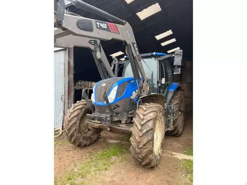 E-FARM: New Holland T6.155 - Tractor - id SBMUAWX - €86,000 - Year of construction: 2021 - Engine hours: 2,000,Engine power (HP): 116,France